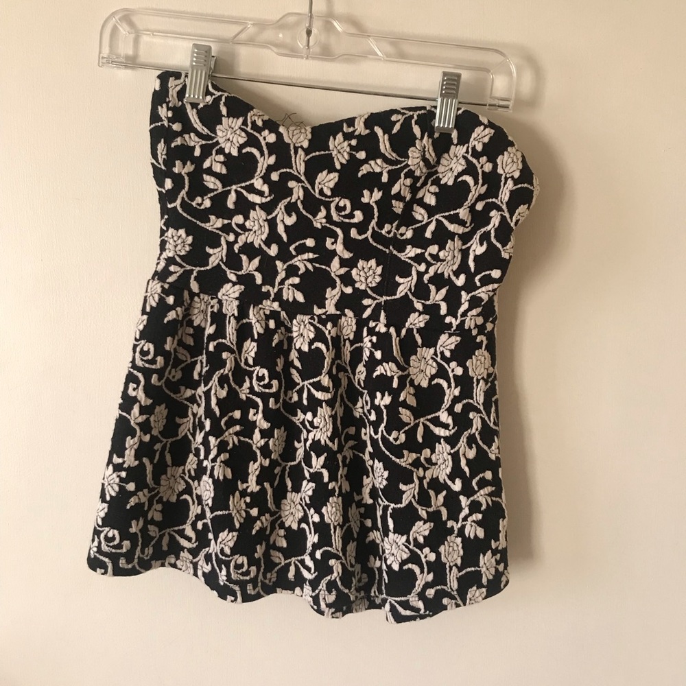 Urban outfitters black sleeveless top